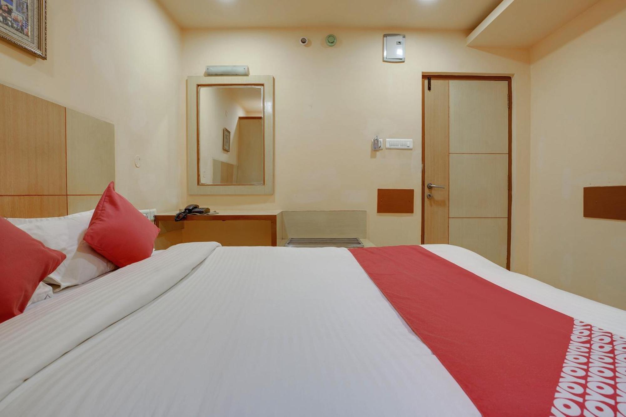 Hotel O Shanta Residency Lodge Sururnagar Exteriér fotografie